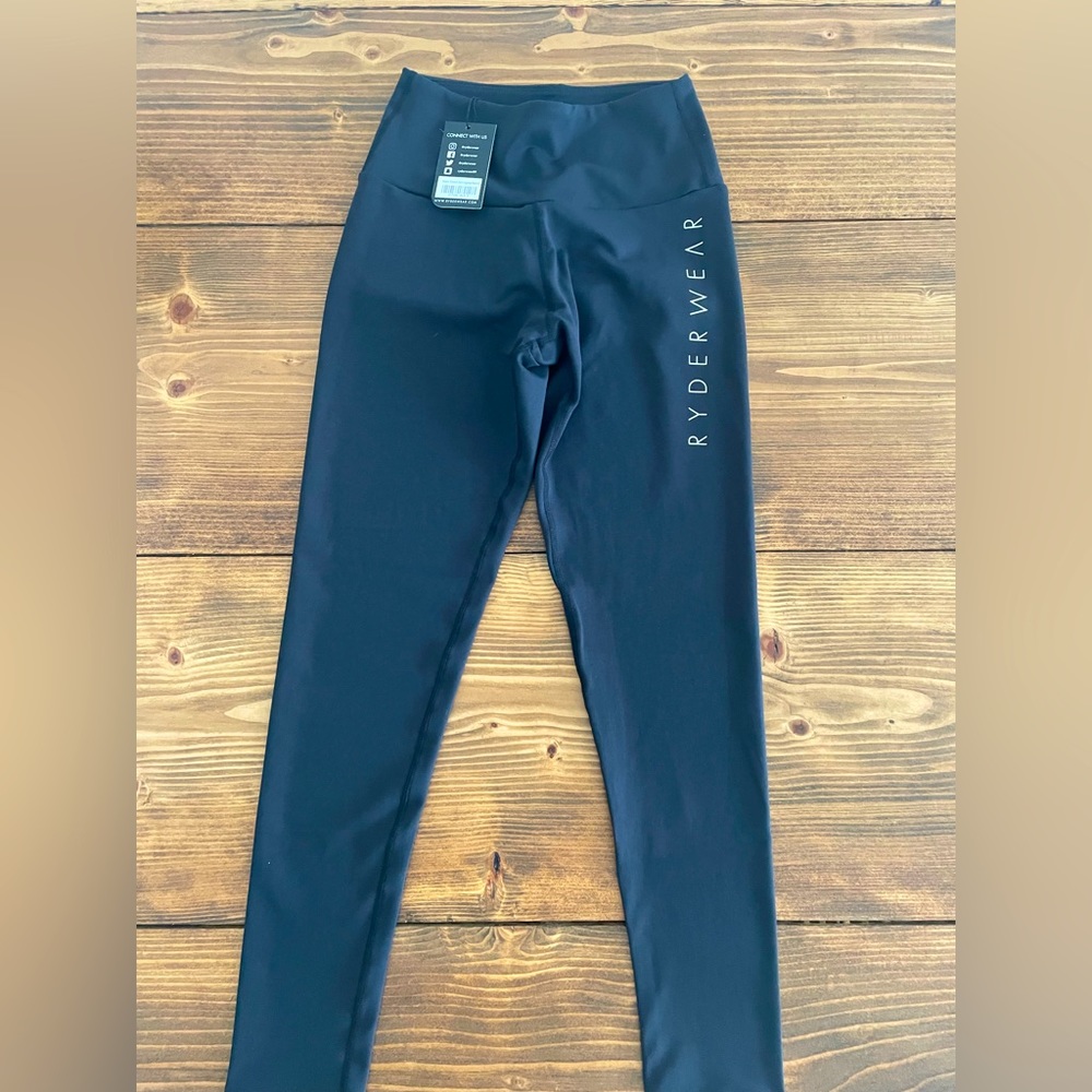 RyderWear Staples Scrunch Bum Leggings
